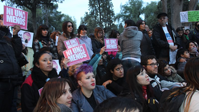 Multitudinaria marcha en reclamo por el fin de la violencia de género