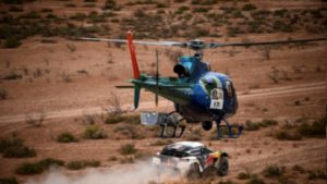 Loeb ganó la penúltima etapa en autos