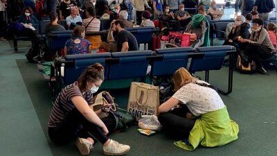 Regresan más de 200 argentinos varados en Chile