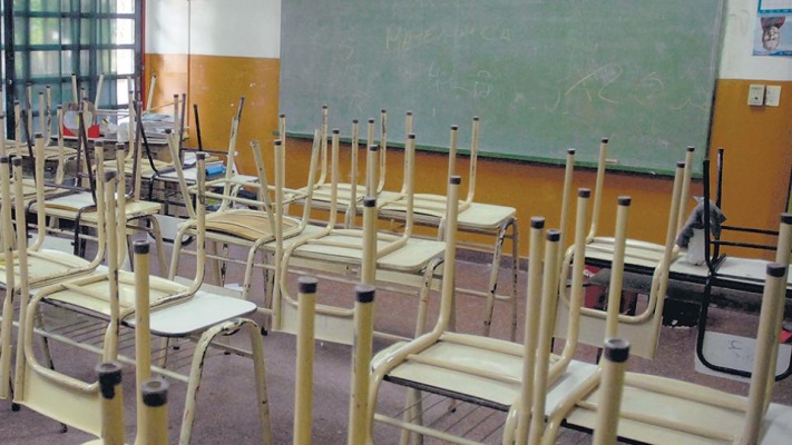 Provincia ofreció 38% de aumento a docentes