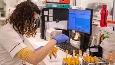 Argentina producirá al menos 150 millones de dosis de la vacuna de Oxford y AstraZeneca