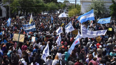 chubut, Legislatura, medioambiente, Megaminería, Meseta Central, Minería, movilización, Poder Ejecutivo, Politica, Rawson, zonificación