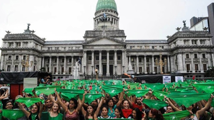 En horas se define si se legaliza el aborto en Argentina o no
