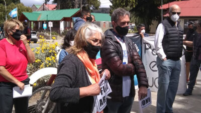aguinaldo chubut, ATECH, crisis en chubut, esquel, jubilados esquel, legislatura chubut, Mariano Arcioni, martin pena atech, Minería, pago escalonado, trabajadores estatales