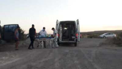 Madryn: Fue a la playa en moto, volcó y se la secuestraron por falta de papeles