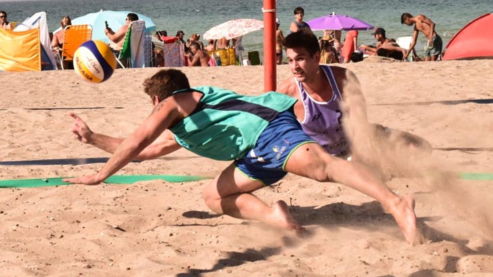 El Beach Volley en competencia bajo la Escuela Madrynense