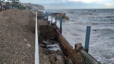 Comodoro: Marejada en Km5 avanzó hacia la zona de trabajos de contención