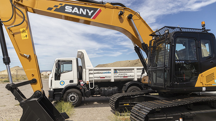 Comodoro comenzó a recibir equipamiento para saneamiento ambiental