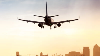 A partir de este sábado suspenden todos los vuelos desde Brasil, Chile y México