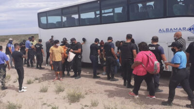 Militantes de Castells protagonizaron disturbios en Trelew y hubo apuñalados