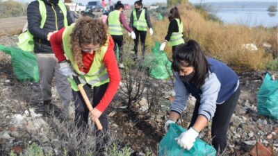 Etiquetas: basura responsable, gestión ambiental, medio ambiente, preservación del medioambiente, Residuos, TRELEW