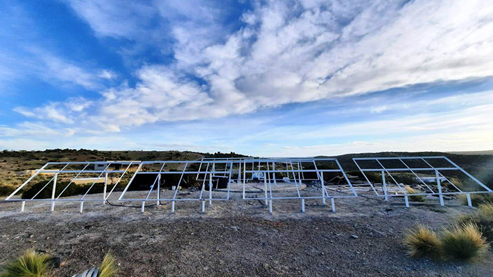 Instalan paneles de energía solar en la reserva de Tombo