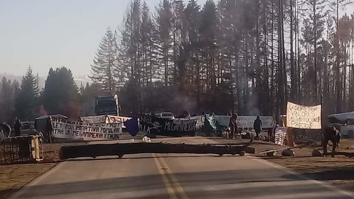 El corte en la Ruta 40 comenzó a generar desabastecimiento en la zona