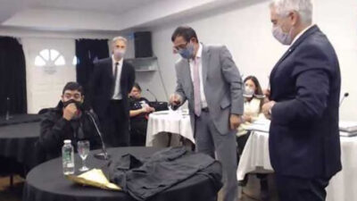 Juicio por la perra “Tita”: médico dijo que el policía que disparó tenía una mordedura