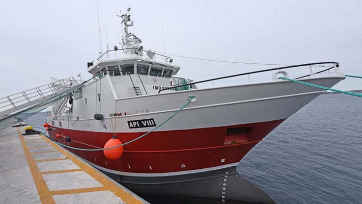Arribó a Madryn moderno buque pesquero de Iberconsa de Argentina