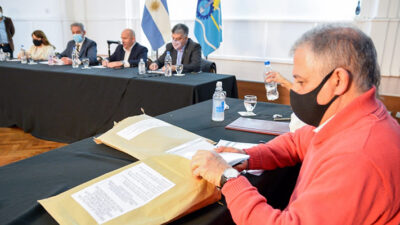 Prevén inversión de más de 100 millones para la ampliación de dos escuelas madrynenses
