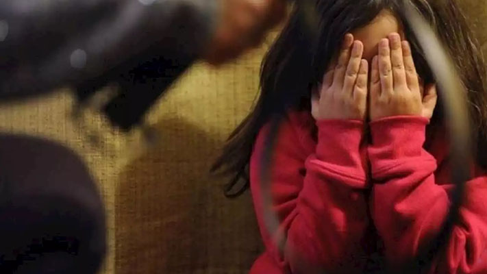Madryn: Una nena de 11 años pidió ayuda en la calle porque su mamá la golpeaba a diario