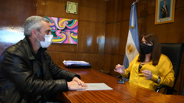 Román Cura pintará seis murales en escuelas de Trelew