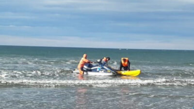 Comodoro: Kayakista quedó a la deriva a 800 metros de la costa