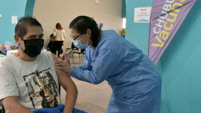 Chubut recibirá otras 15.600 nuevas dosis de AstraZeneca