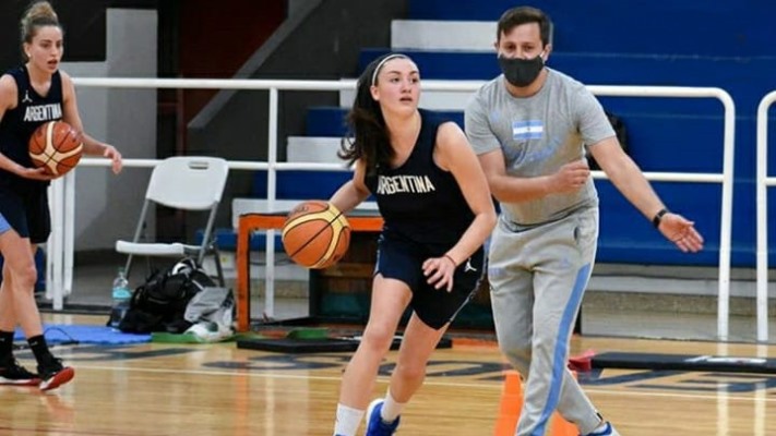 Con Martina Torres presente, la U19 reinició los entrenamientos