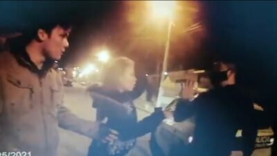 Un motociclista lesionó a un policía en un control de tránsito