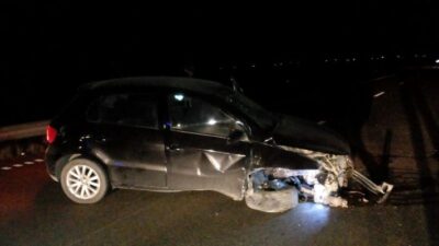 Un herido tras chocar contra un guardrail en la doble trocha