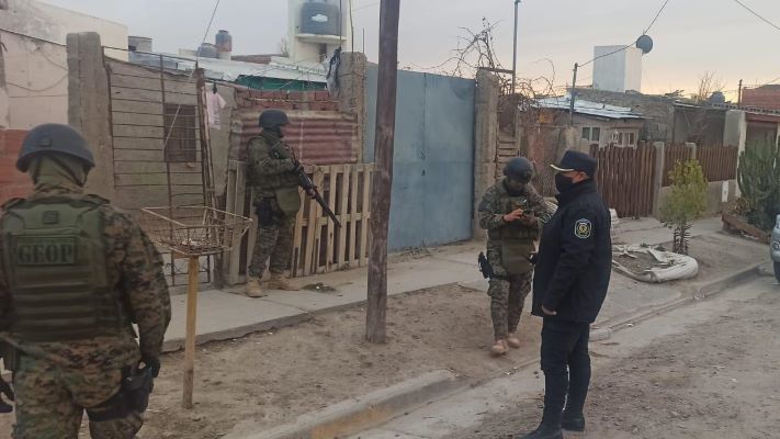 Madryn: tenía salidas transitorias y asaltó un kiosco con el hermano