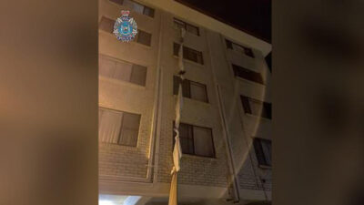 Se escapó de la cuarentena haciendo una soga con sábanas
