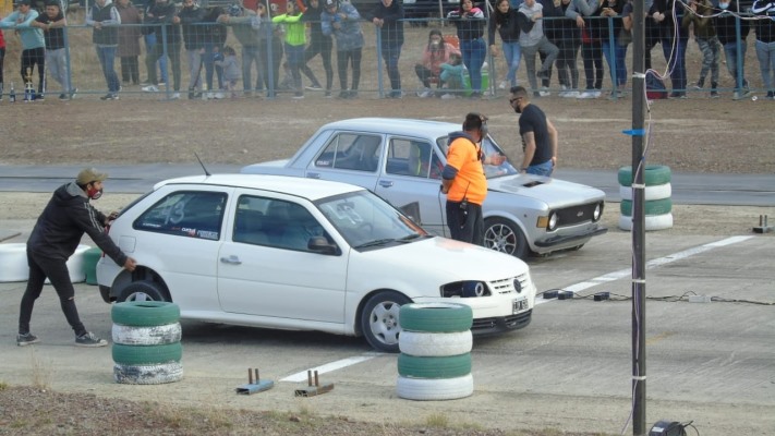 El Automoto Club recibió una nueva fecha de Picadas