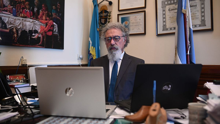 Luenzo: “la brecha digital que tenemos en la Argentina es alarmante”