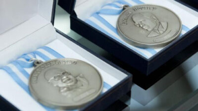 Etiquetas: CIENCIA, houssay, premio, sabato