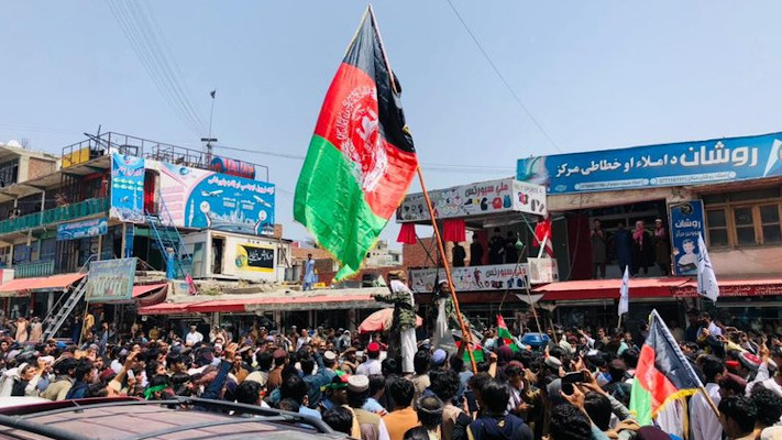 Kabul: Talibanes abrieron fuego contra una multitudinaria protesta
