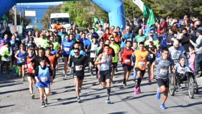 Andrea Avilés, atletismo, Comodoro Rivadavia, Día de la Sanidad, Gustavo Carrizo