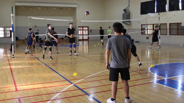 El Vóley masculino entrena de cara a la Araucanía