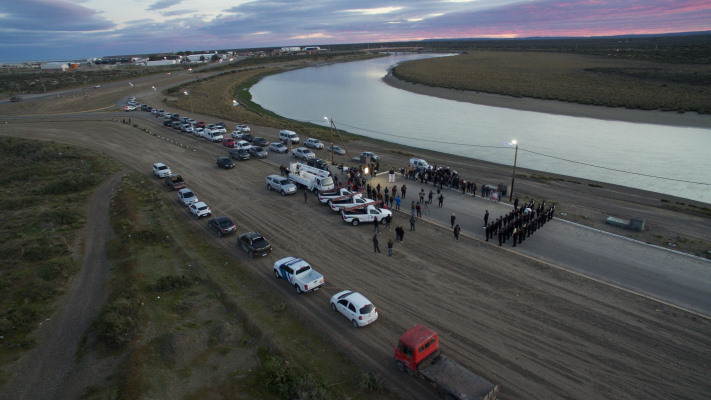 La Cooperativa inauguró luminarias en El Elsa y en uno de los ingresos a Playa Unión