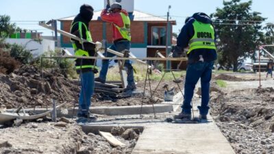 Rawson: avanza la obra de diez mil metros de cordones cuneta