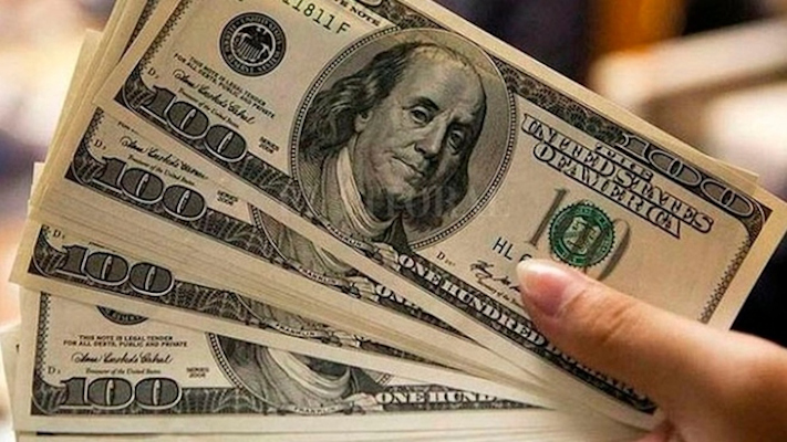 El dólar blue volvió a subir y amplió la brecha con el oficial