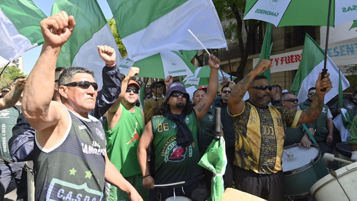 Sindicatos realizan «marcha de unidad» por el Día de la Lealtad sin presencia de la CTA