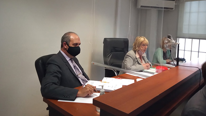 Comenzó el juicio a la acusada de asesinar a golpes a la hija de su pareja