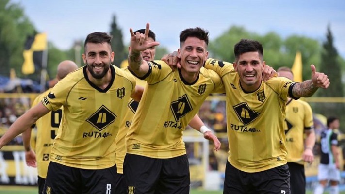 Deportivo Madryn y Racing de Córdoba van por el ascenso a la Primera Nacional
