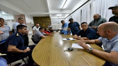 Etiquetas: conflicto policial, Federico Massoni, Policía de Chubut, Ricardo Sastre