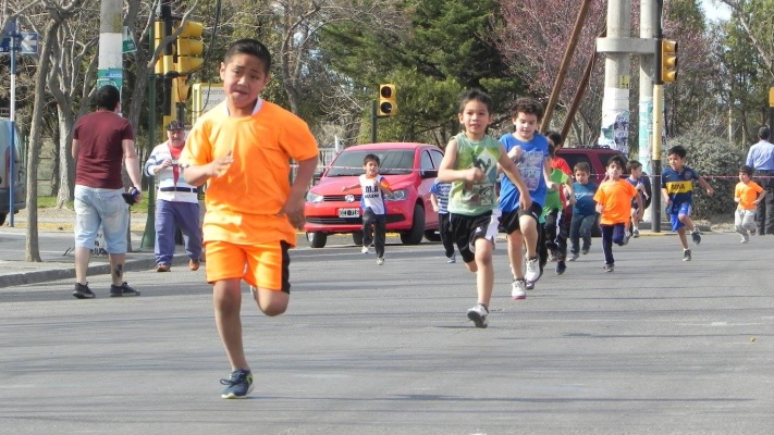 El próximo sábado se corre una carrera nocturna en Trelew