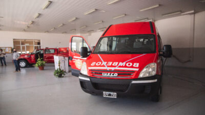 Presentaron nuevos vehículos del Cuartel de Bomberos de Rawson