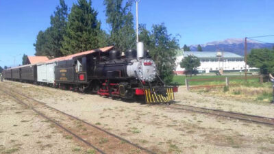 Después de 15 años la Trochita conectó El Maitén y Ñorquinco