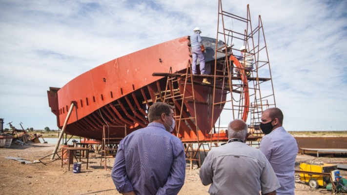 Construyen en Puerto Rawson un buque pesquero de 20 metros de eslora