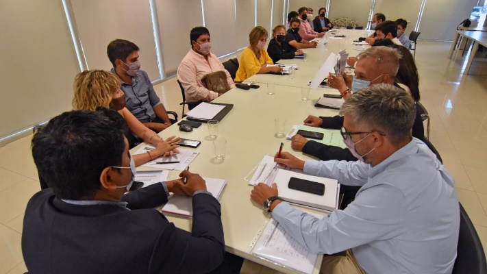 El Gobierno de Chubut convoca a los gremios docentes