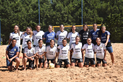 Tres jugadoras de Arena Madryn entrenan con la Selección Argentina