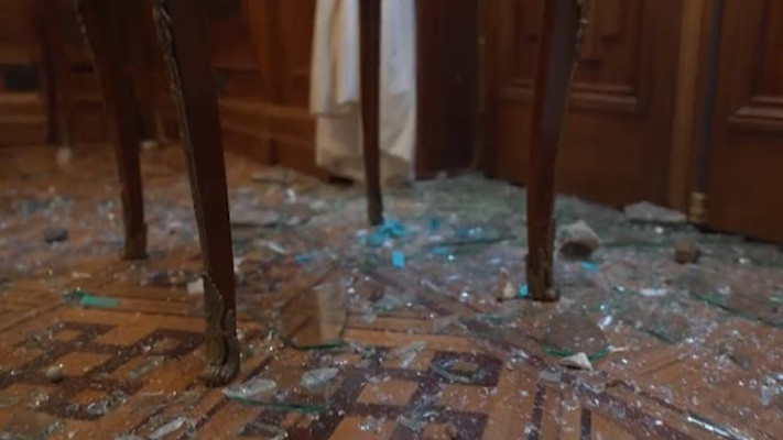 Destrozos en el despacho de CFK: identificaron a 8 atacantes