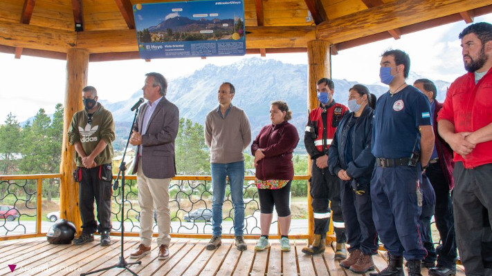 El Hoyo: a un año del incendio, la Municipalidad inauguró un «mirador»